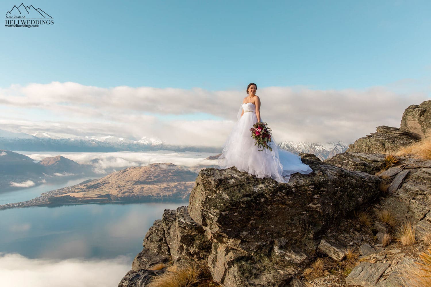 The Ridge,Beautiful mountain Wedding in New Zealand, destination elopement wedding