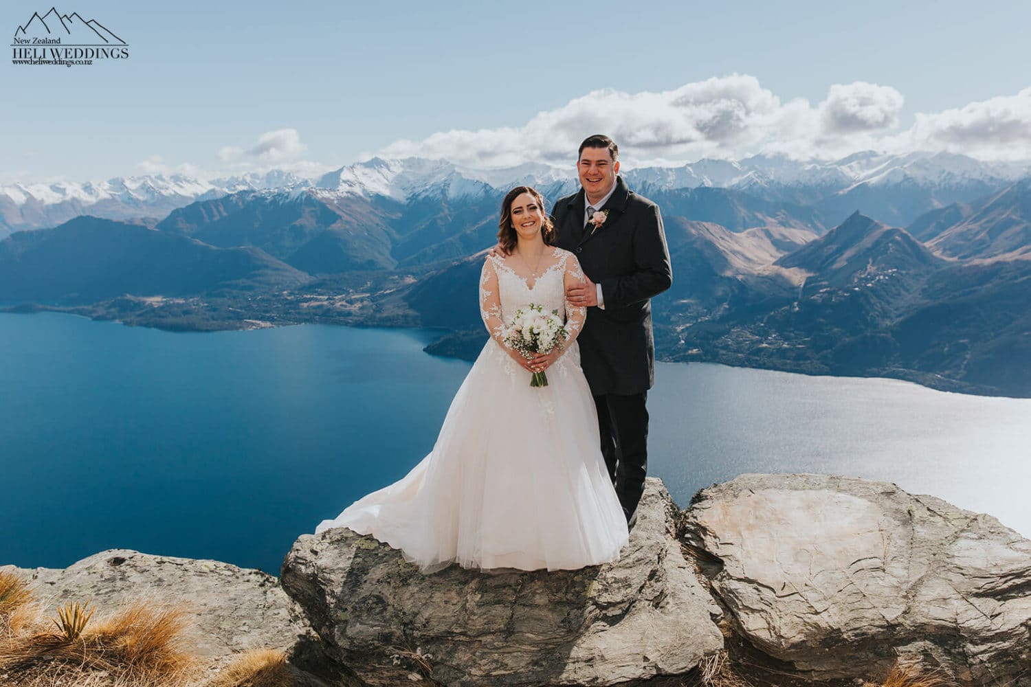 wedding on the ledge in Queenstown