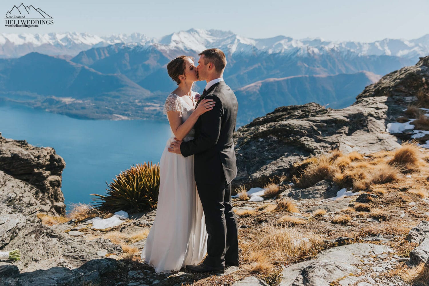 Heli wedding ceremony on The Ledge in Queenstown