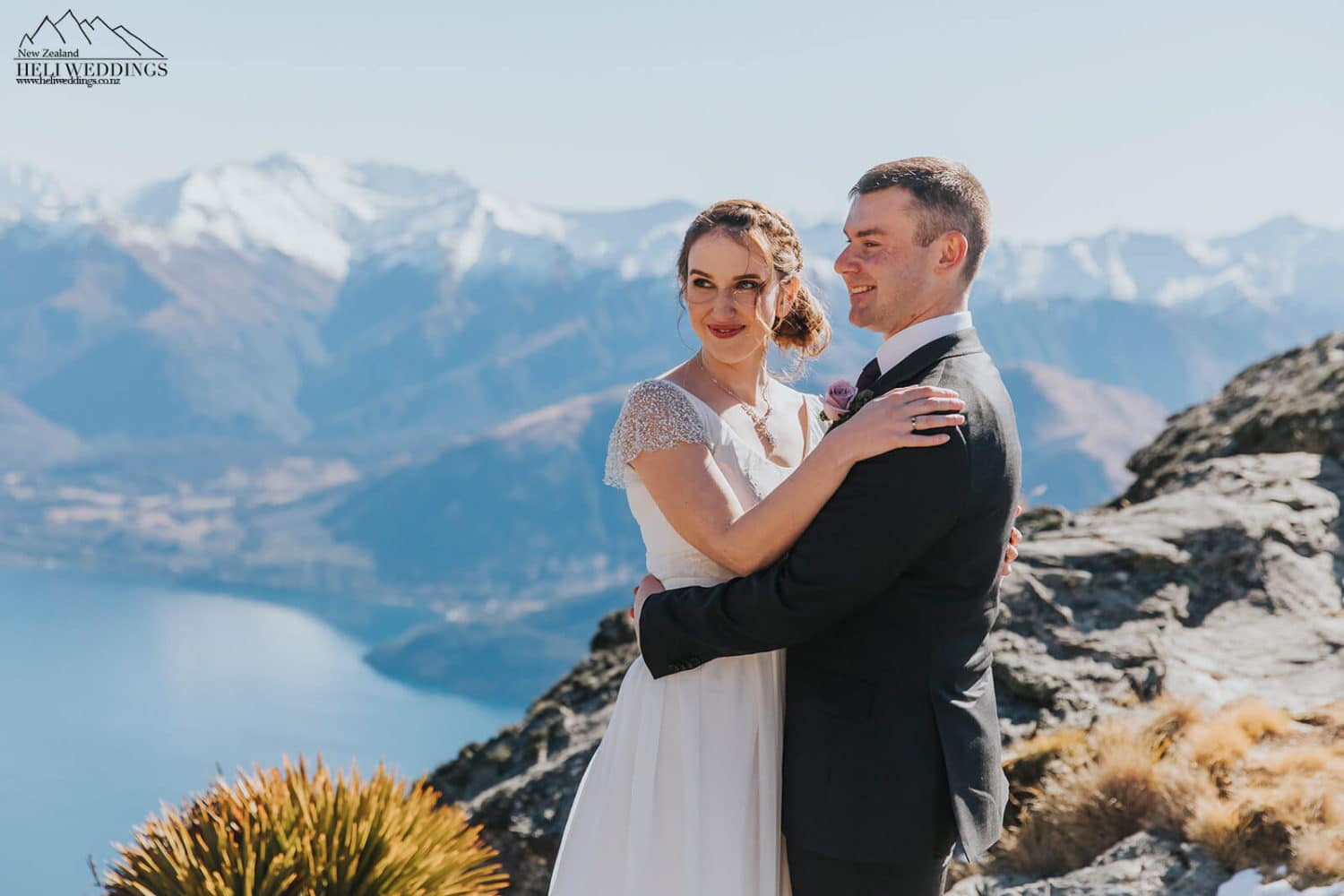 Heli wedding ceremony on The Ledge in Queenstown