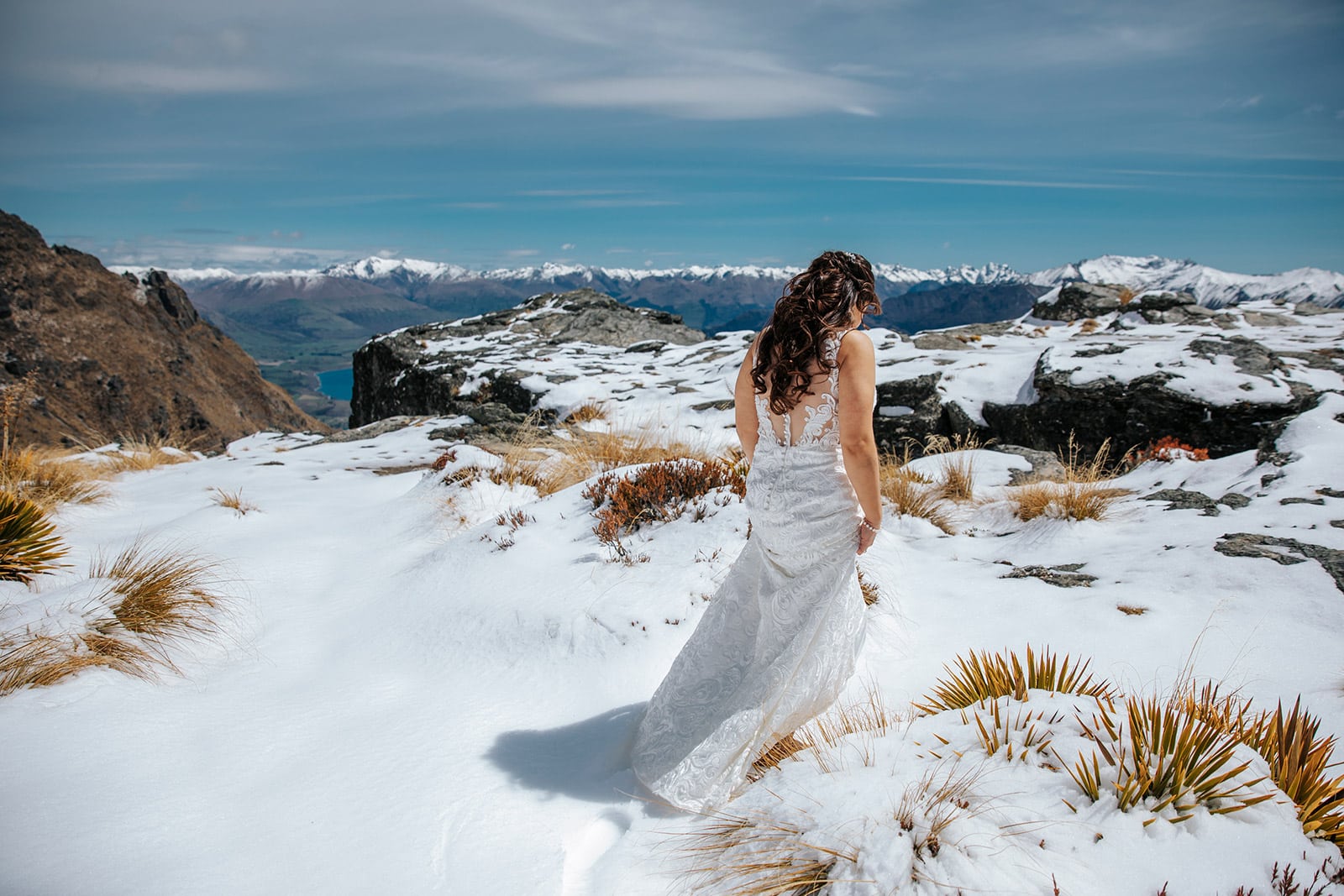 Heli Wedding photography on the ledge in winter