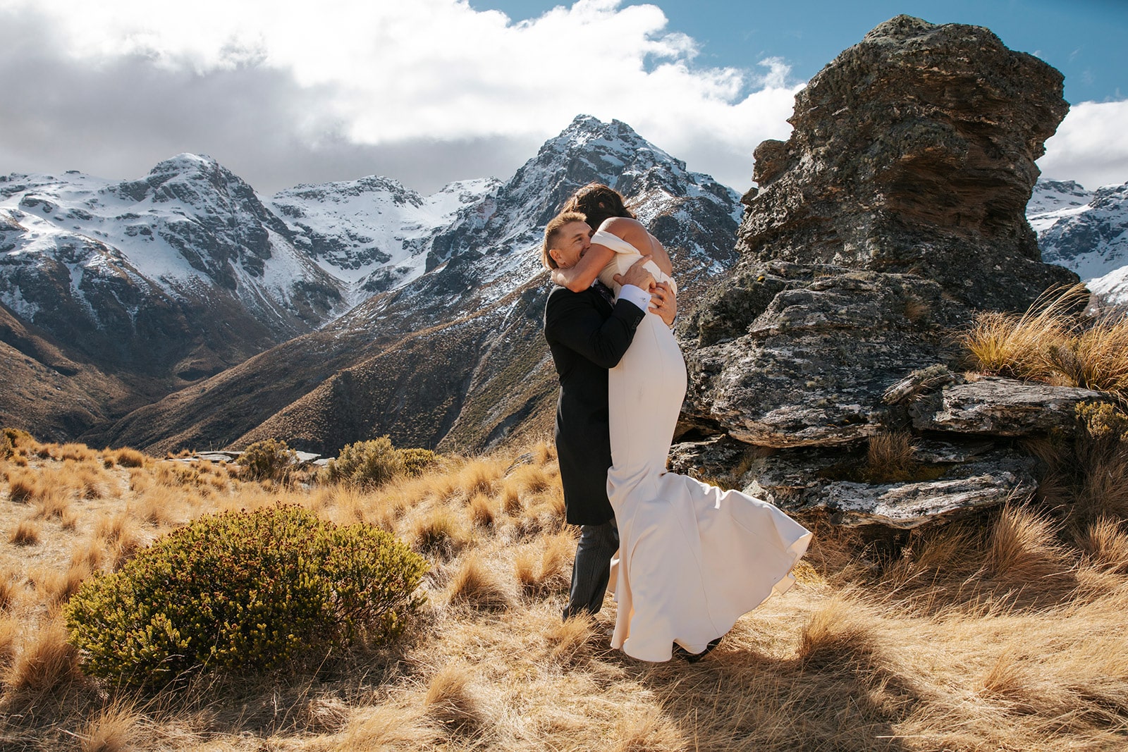 Heli Wedding on Round Hill in Queenstown with Heli Weddings NZ
