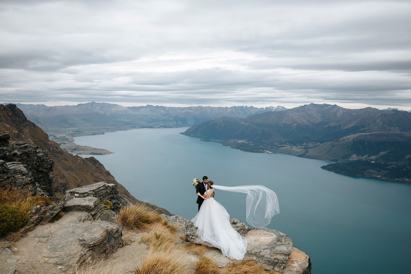 Queenstown Helicopter Wedding on The Ledge