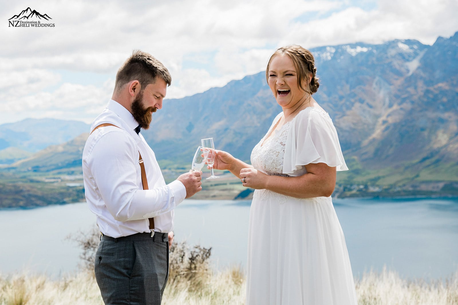 Queenstown Spring wedding with helicopter
