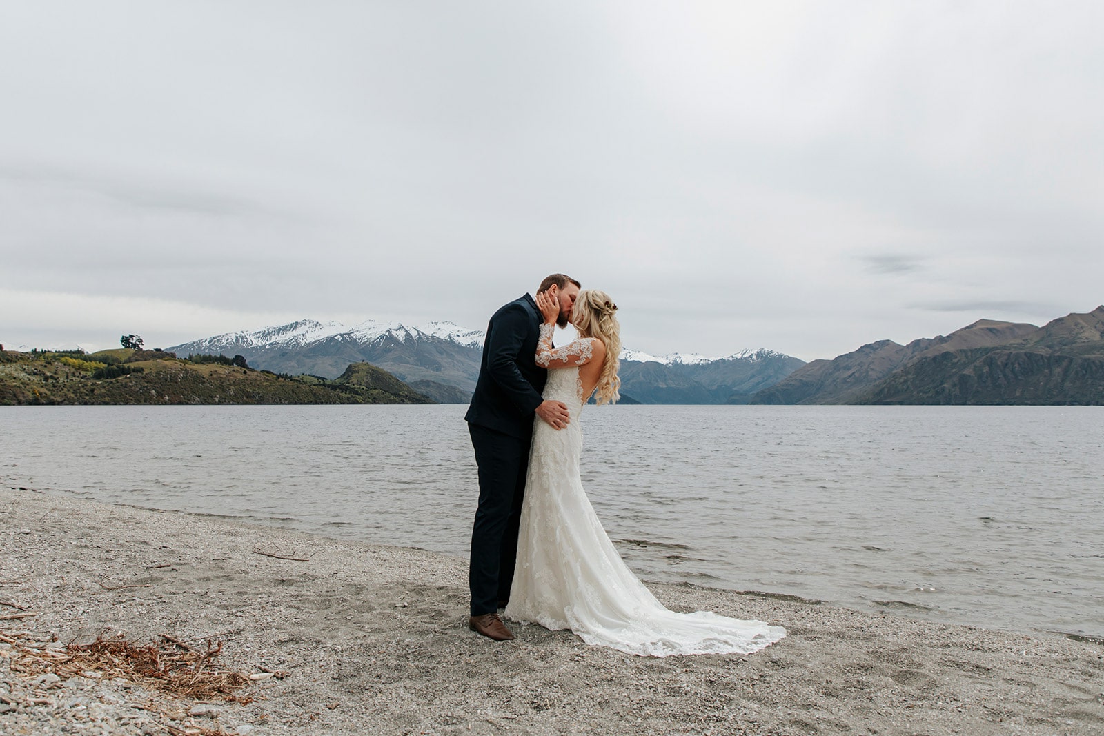 Wanaka lakeside Elopement Wedding New Zealand