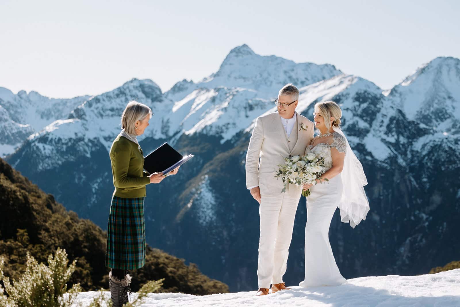Luxury elopement wedding in Queenstown New Zealand. The Majestic Heli Wedding