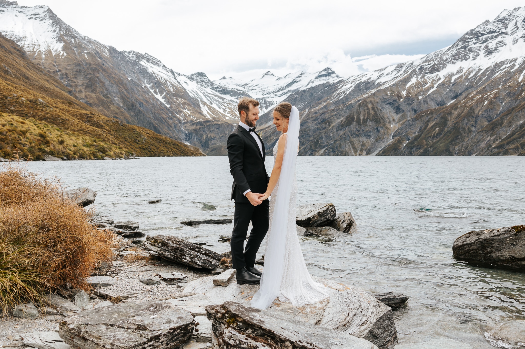 Luxury Elopement wedding in Queenstown New Zealand with helicopter wedding at Lochnagar