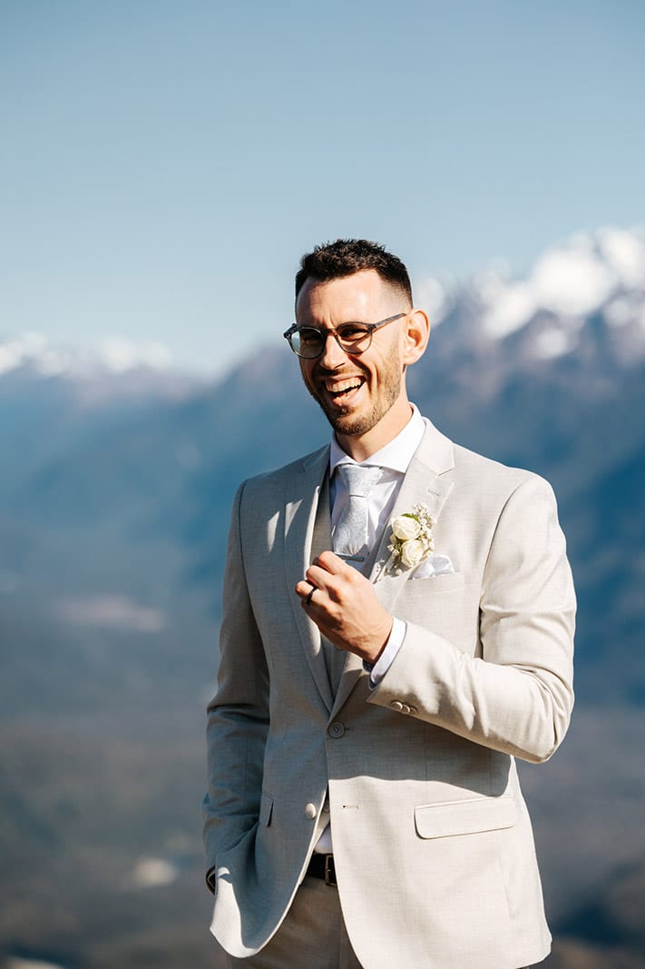 Milford Sounds Heli Wedding, Luxury elopement in New Zealand witrh wedding photos on the glacier