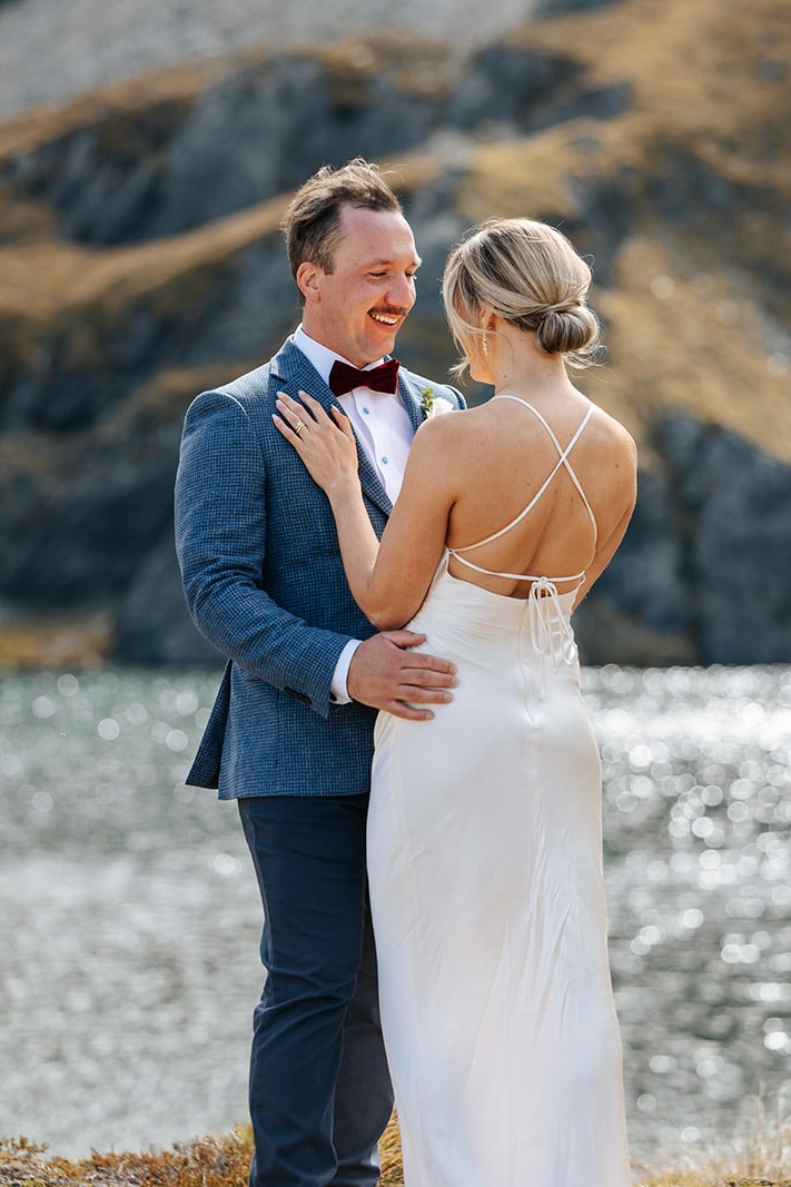Queenstown Heli Wedding, Bride and groom at Lake Isobel