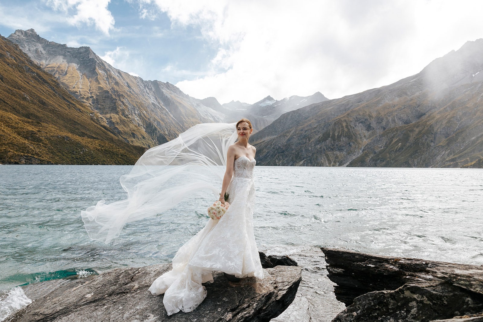 Heli wedding package at Lochnagar Queenstown New Zealand