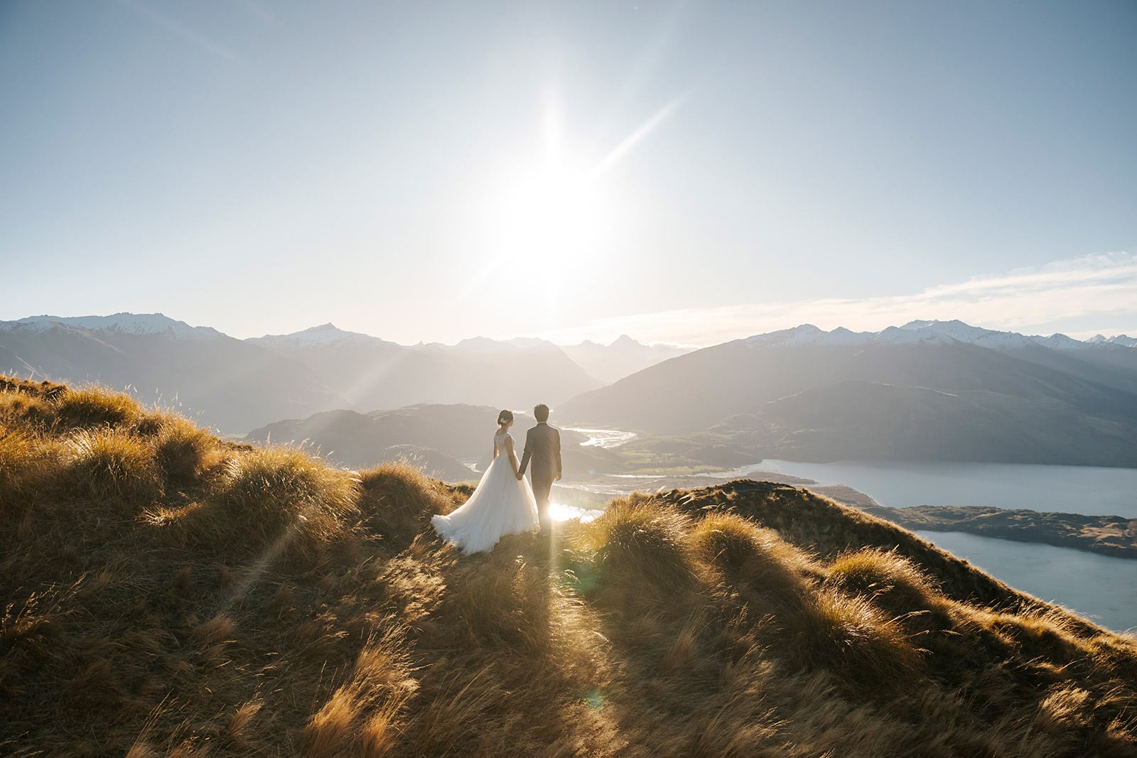 Heli Wedding on coromandel Peak in New Zealand