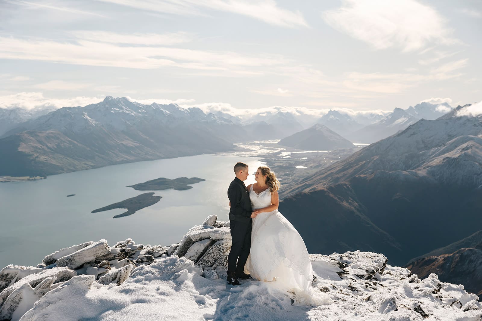 Heli Wedding photography in the snow on Mt Crichton Queenstown New Zealand